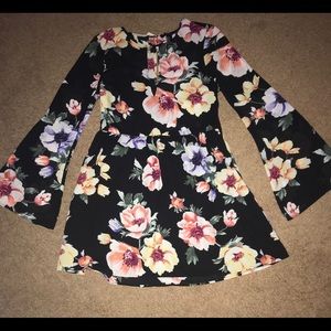 Forever 21 black floral long bell sleeve dress